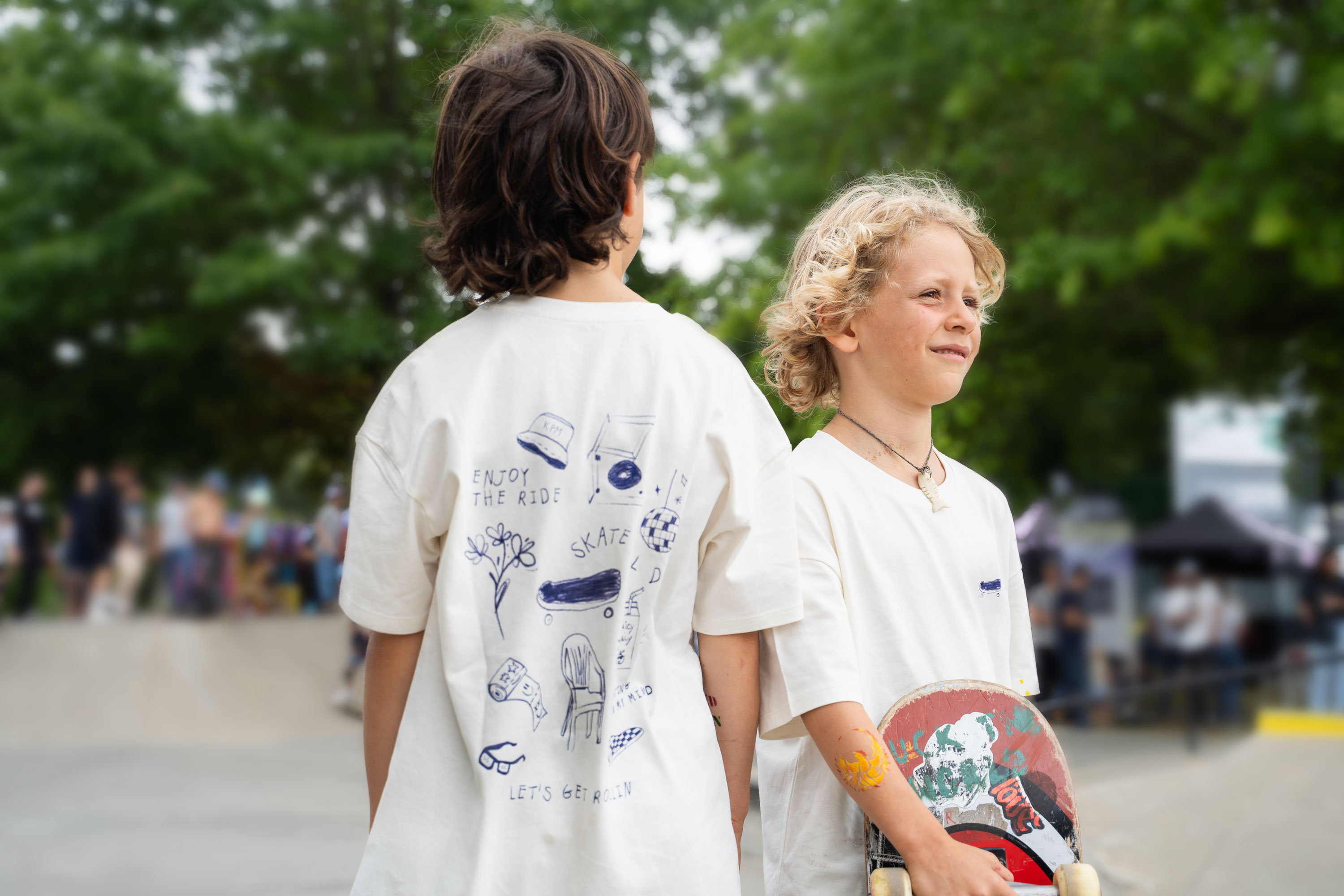 T-shirt skate all day